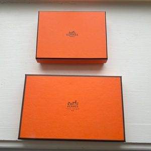 2 boxes 1 is 7 1/2 X 1 in. The second box is 5 3/4 X 1 1/4